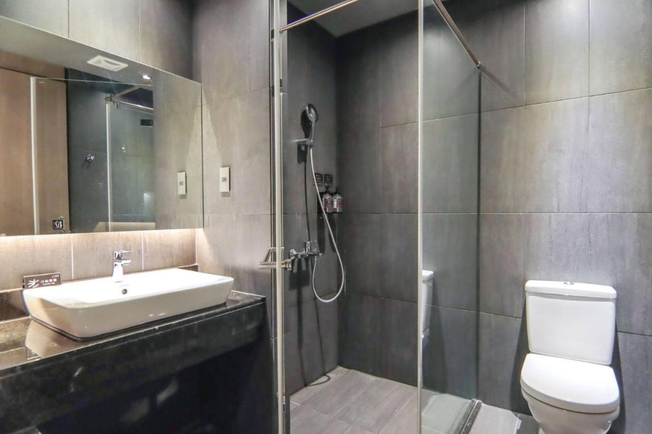 Orient Luxury Hotel Kota Chiayi Bagian luar foto