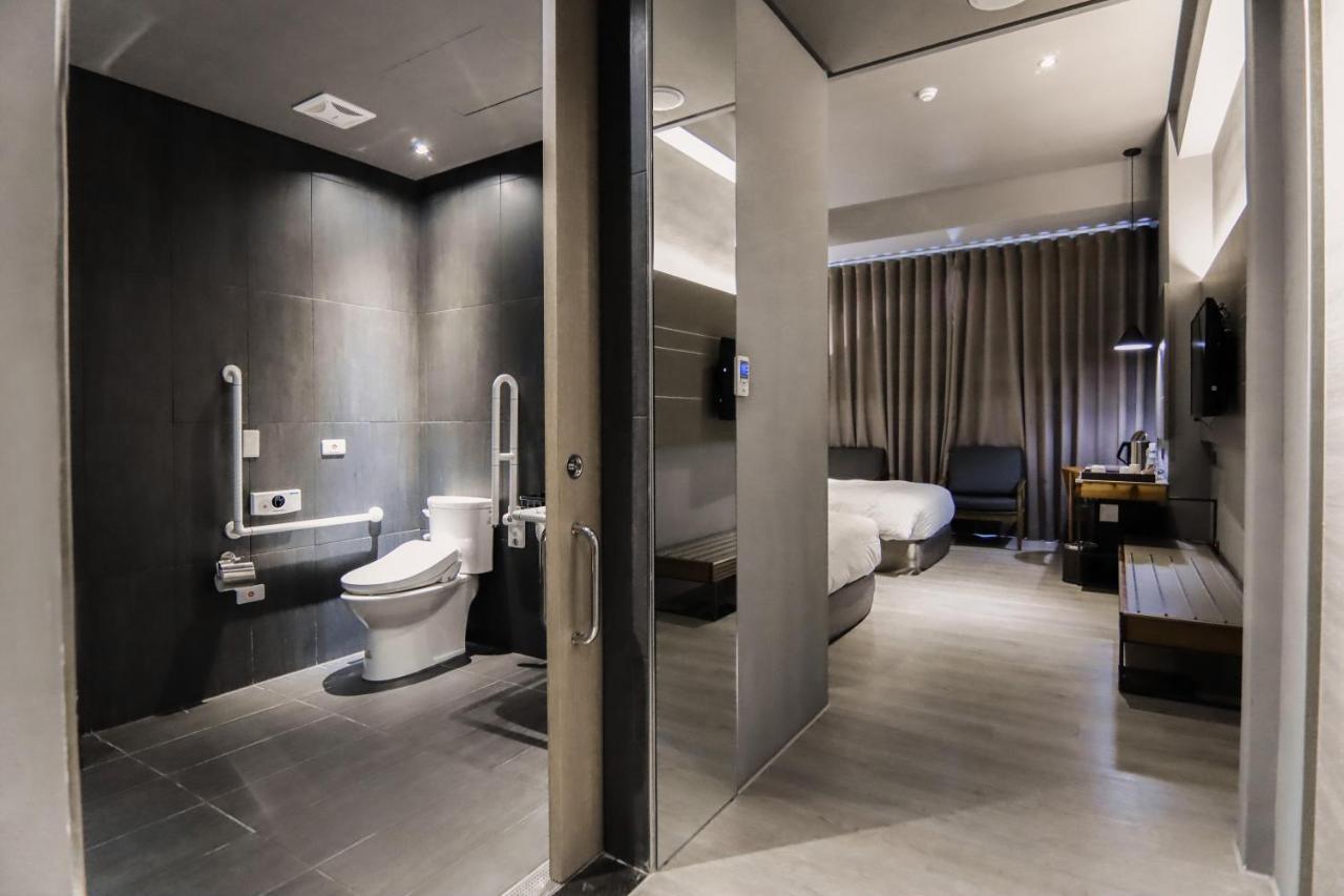 Orient Luxury Hotel Kota Chiayi Bagian luar foto