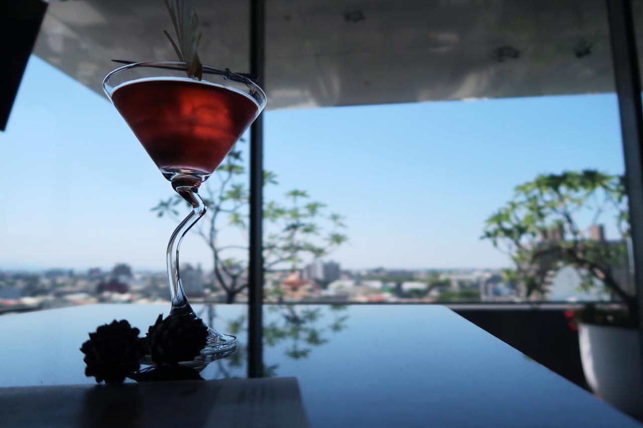 Orient Luxury Hotel Kota Chiayi Bagian luar foto